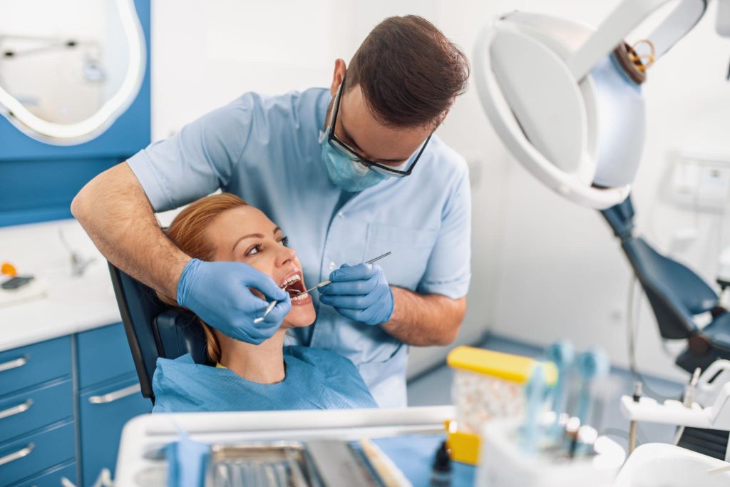Dental bonding procedure for tooth repair